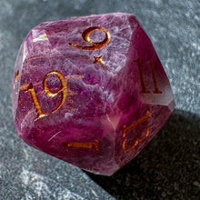 Load image into Gallery viewer, Deep Amethyst Starcut d20
