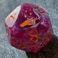 Load image into Gallery viewer, Deep Amethyst Starcut d20
