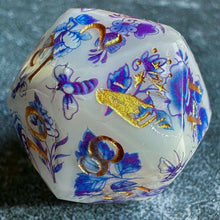 Load image into Gallery viewer, Gilded Delft Starcut d20
