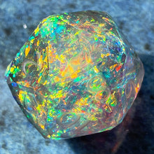 Load image into Gallery viewer, Phase Opal Starcut d20
