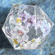 Load image into Gallery viewer, Twilight Briar d20
